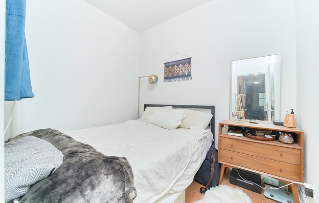 410 E 64 ST