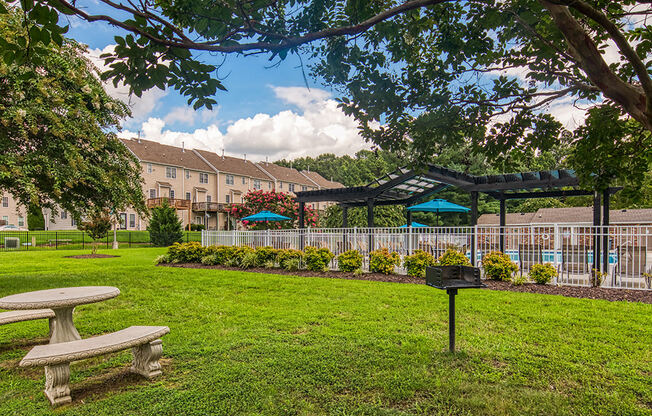 Lakeridge Square Apartments grill area in Ashland VA