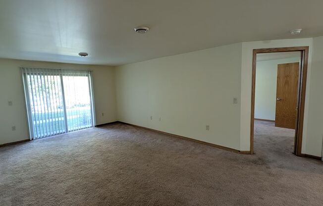 1 bed, 1 bath, 683 sqft, $1,075, Unit 2970-007