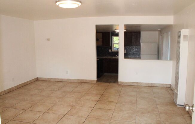 Two Bedroom, Two Bathroom House with Laundry Room in Antioch