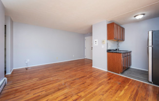 1 Bedroom Apartment Close to Mt Lookout!