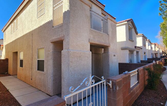 Condo in Gated Genevieve Court