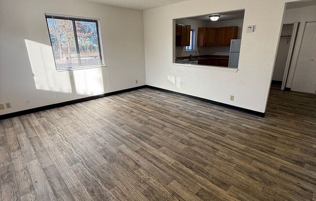 3 beds, 1.5 baths, 1,140 sqft, $1,199, Unit 405-102