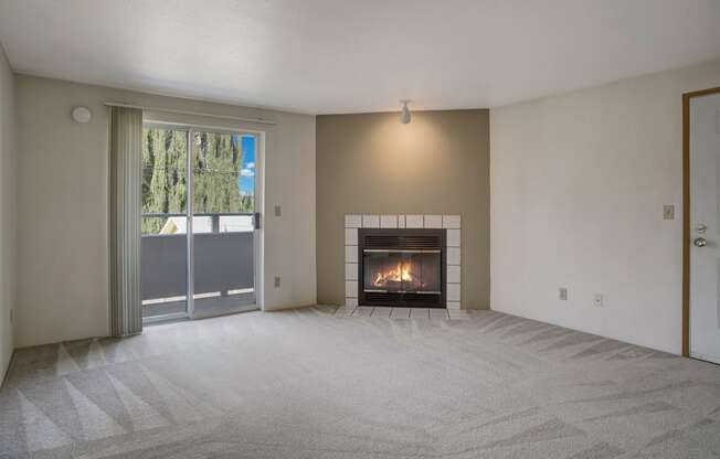 Glennbrook Living Room Apartments in Lynnwood, WA