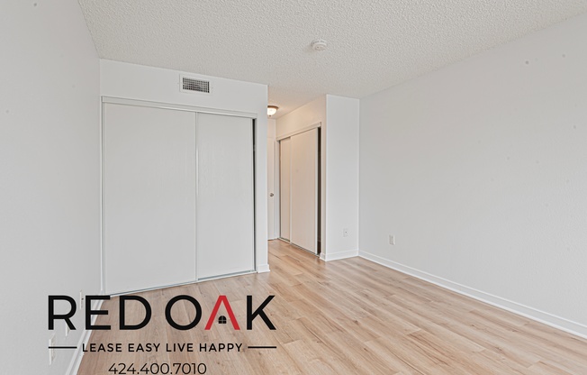 11817 Victory Blvd