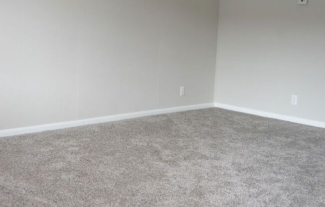 3 beds, 1.5 baths, 1,170 sqft, $1,175, Unit 52