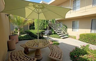 2 beds, 1 bath, 770 sqft, $2,175, Unit 21