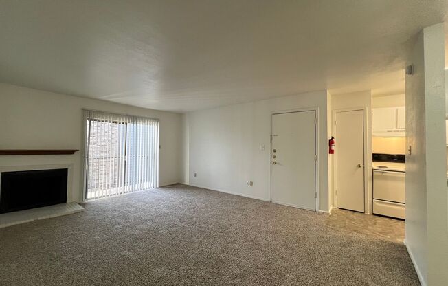 1 bed, 1 bath, 660 sqft, $1,000, Unit 116