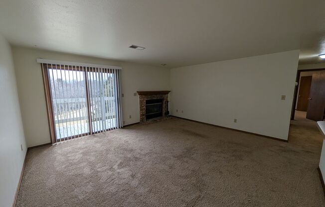 2 beds, 2 baths, 1,034 sqft, $1,279, Unit 1401 043