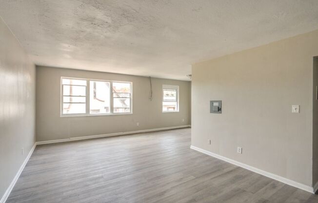 1 bed, 1 bath, $1,100, Unit Hampton