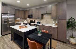 MODERN APARTMENTS IN THE HEART OF DFW