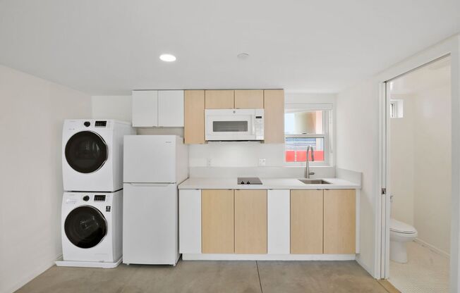 1 bed, 1 bath, 648 sqft, $2,195, Unit 3042