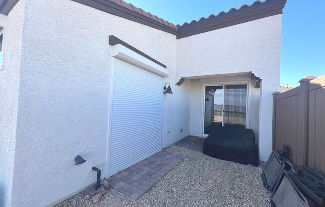Single-story 1326 sq ft, townhome built in 2019 w/3 bed, 2 bath & spacious attached 2-car garage in beautiful Boulder City.