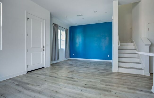 3 beds, 2.5 baths, $3,500