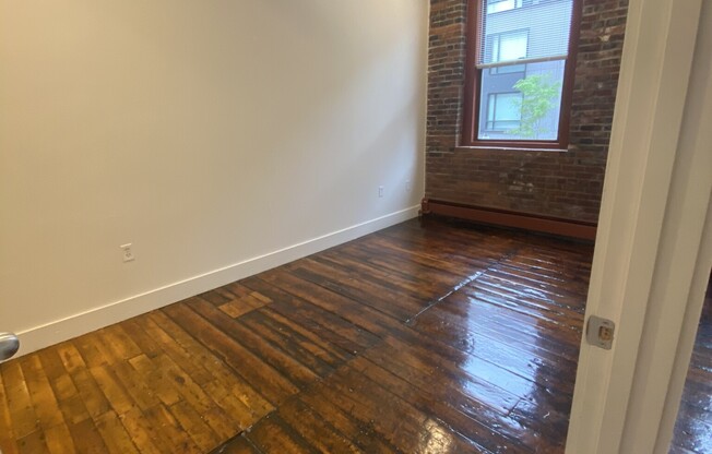 2 beds, 1 bath, 1,100 sqft, $4,500, Unit W213