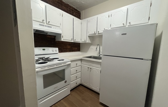 54 S HUNTINGTON AVE