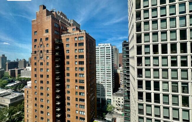 1 bed, 1 bath, $4,800, Unit 21E