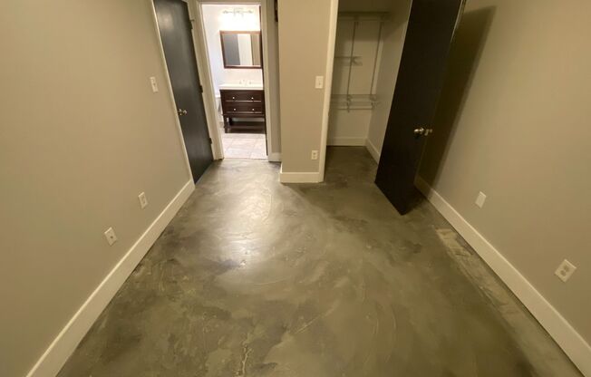 2 beds, 2 baths, 930 sqft, $2,100, Unit A-117