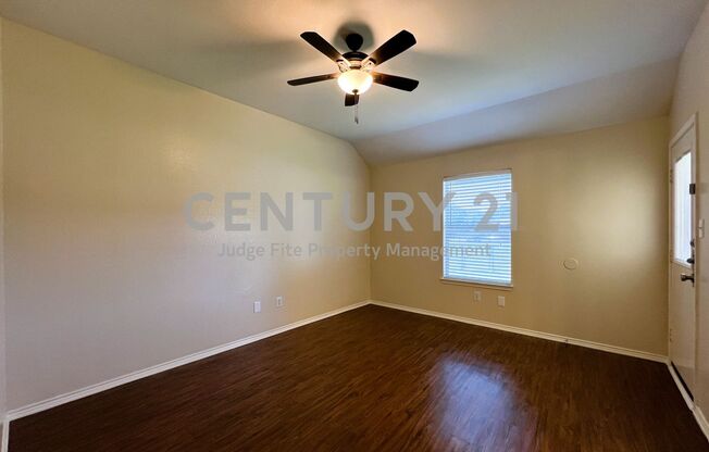 Charming 3/2 Fourplex Unit in Weatherford!