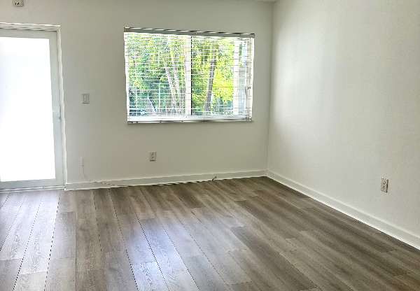 631 NE 72nd Ter, Miami FL 7