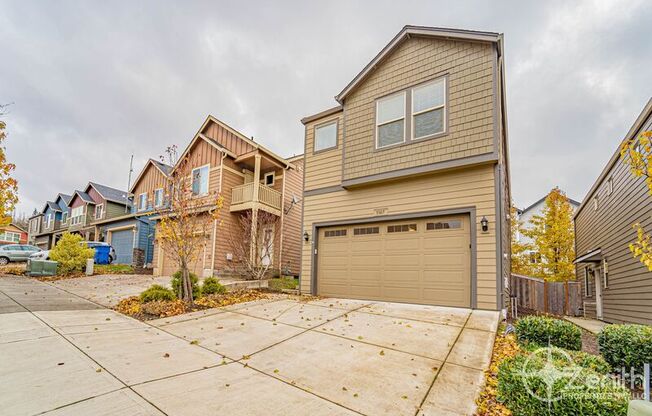 3307 NE 43 PL