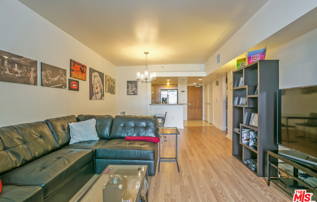 1 bed, 1 bath, 946 sqft, $3,950, Unit 614