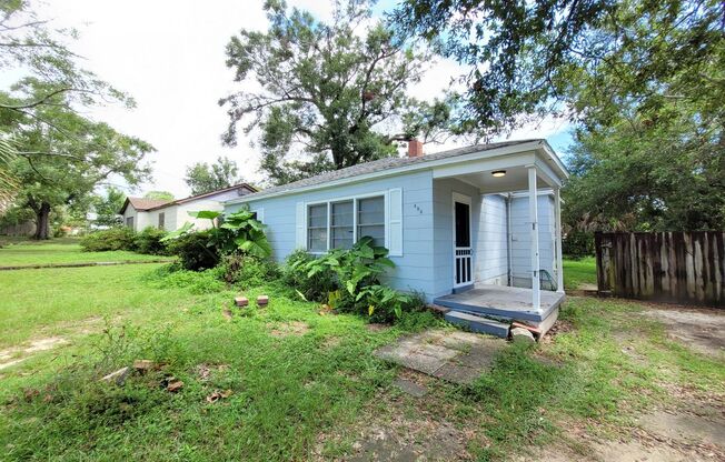 406 N S St Pensacola, fl 32507 MOVE IN SPECIAL: HALF OFF first full month of rent!!!
