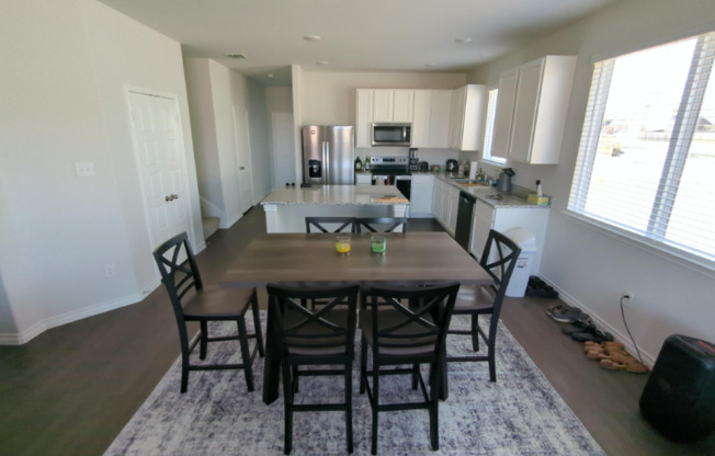 2436 DAHLIA DR
