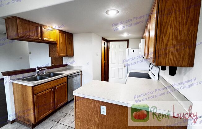 Enjoy the Space! 3-Bedroom| 2.5 Bathroom Chehalis Home with 2-Car Garage