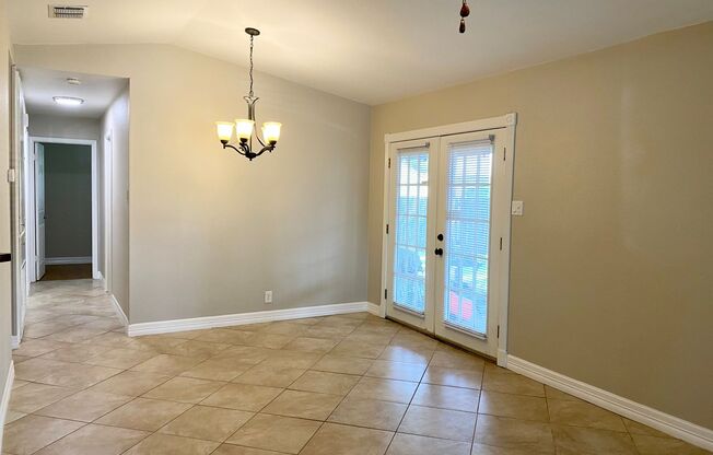 3/2 Home Available for Lease!