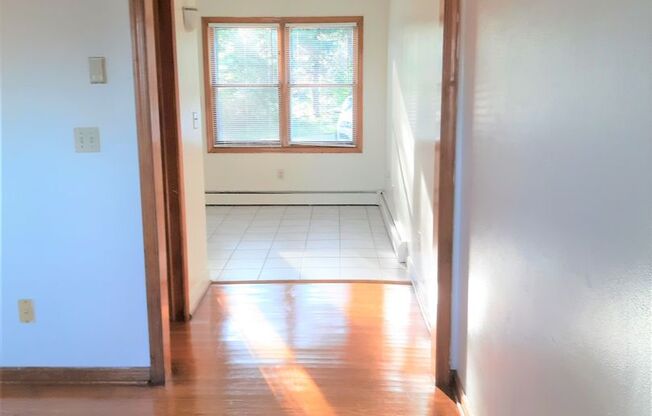 2 beds, 1.5 baths, 900 sqft, $1,440, Unit F-4