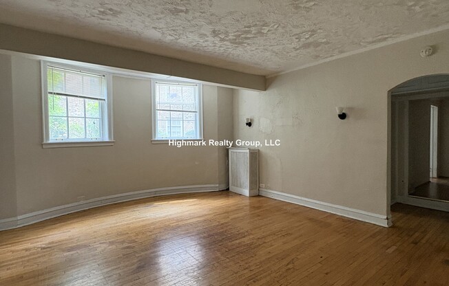 911 Elmwood Ave