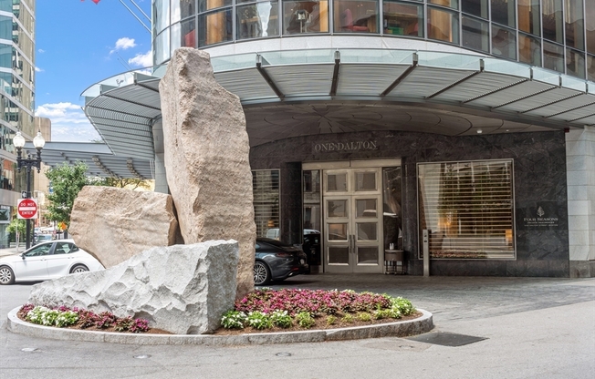 1 bed, 1.5 baths, 897 sqft, $8,950, Unit 2706