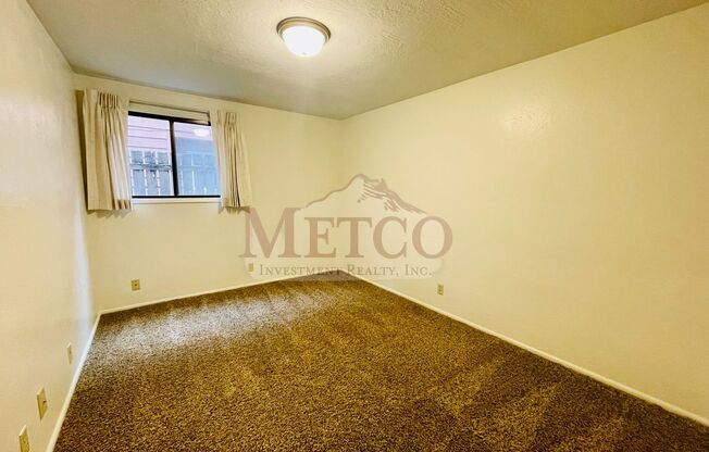 2 beds, 1 bath, 720 sqft, $1,095, Unit 03