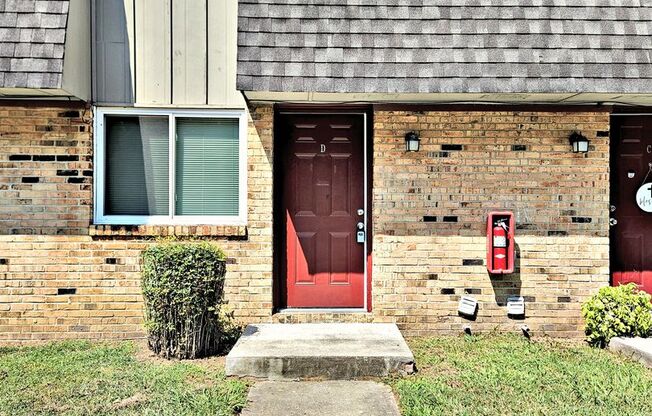 2 beds, 2.5 baths, 1,372 sqft, $995, Unit 10D