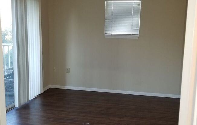 1 bed, 1 bath, $1,300, Unit Unit 623