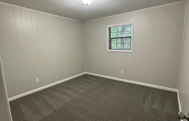 2 beds, 1 bath, 800 sqft, $1,073, Unit 472-B