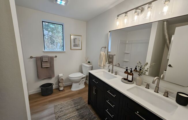 2 beds, 1 bath, 950 sqft, $2,195, Unit 107