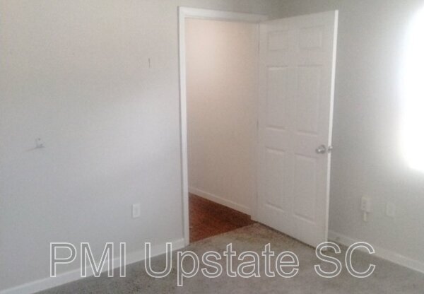 201 Chandler Dr