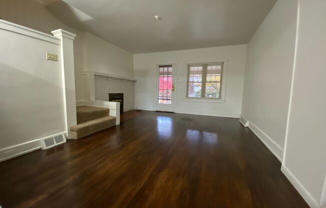 Spacious Three Bedroom Townhouse in Squirrel Hill! Hardwood Floors + Bathroom Updates! Call Today!