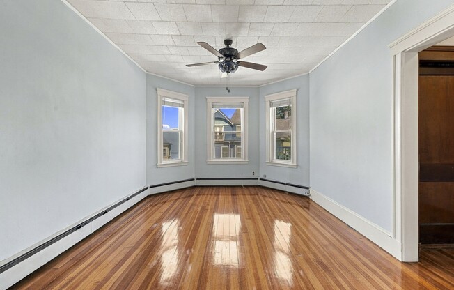 90 SAWYER AVE