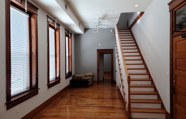 1229 N Franklin St Unit H