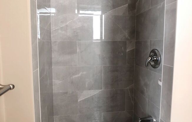 1 bed, 1 bath, $1,595, Unit 303