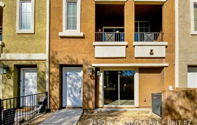 2450 W GLENROSA Avenue