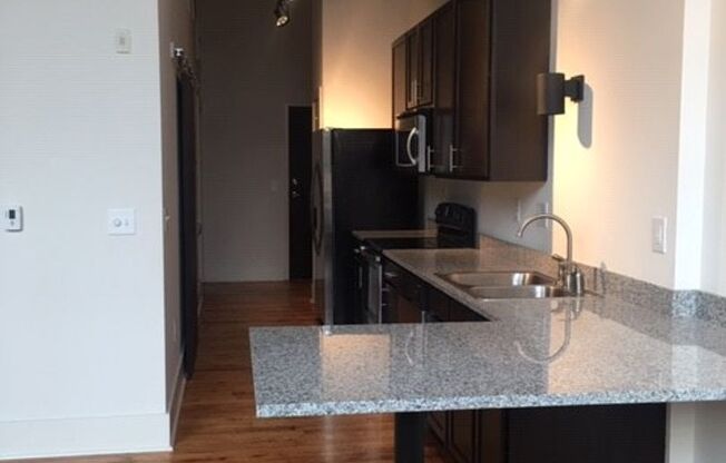 1 bed, 1 bath, 744 sqft, $1,275, Unit W205