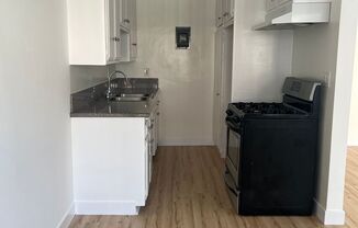 Studio, 1 bath, $1,395