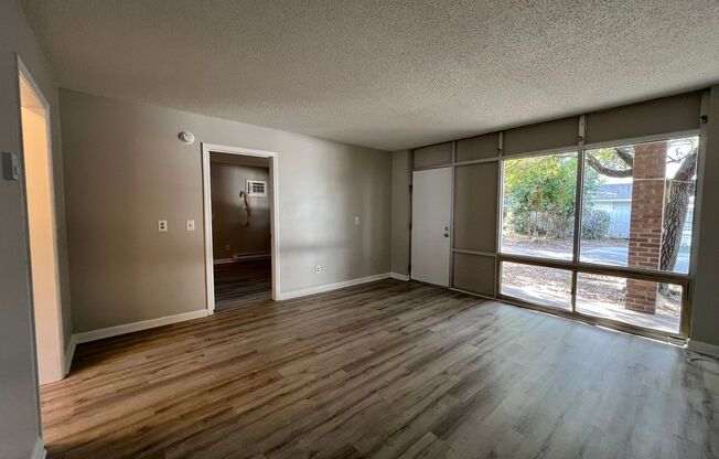 1 bed, 1 bath, 750 sqft, $1,195, Unit Unit D