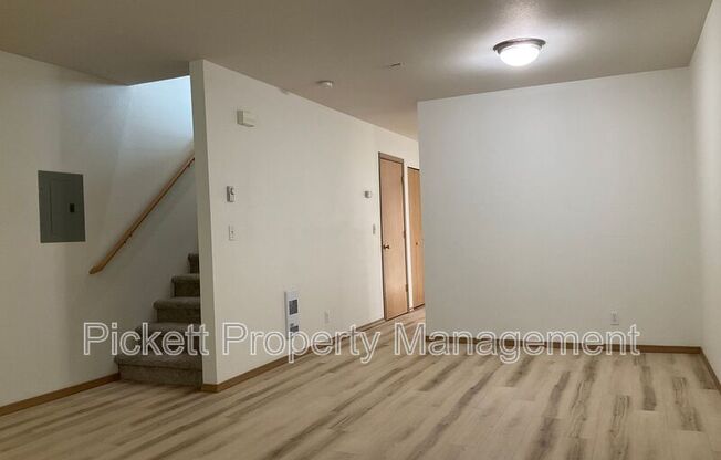 681 NORTHPARK LN