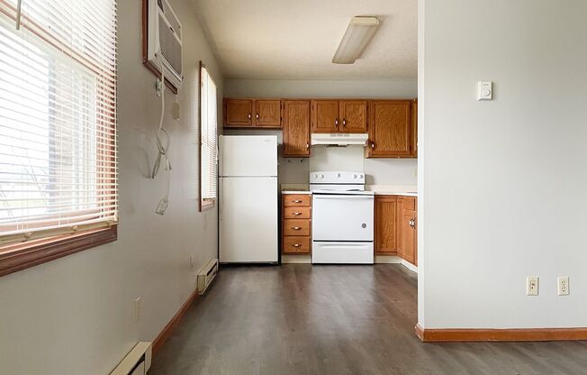 Streeter Court Apartments (Deed Holdings - 5050, LLC)