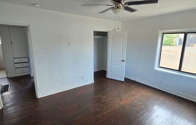 2 beds, 1 bath, $1,700